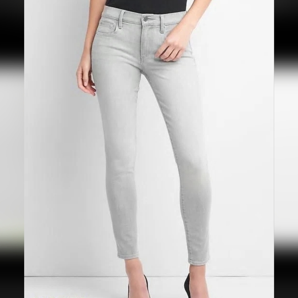 Gap Mid Rise 360 Stretch Chic Women's Always Skinny Jeans in Light Gray Size 8